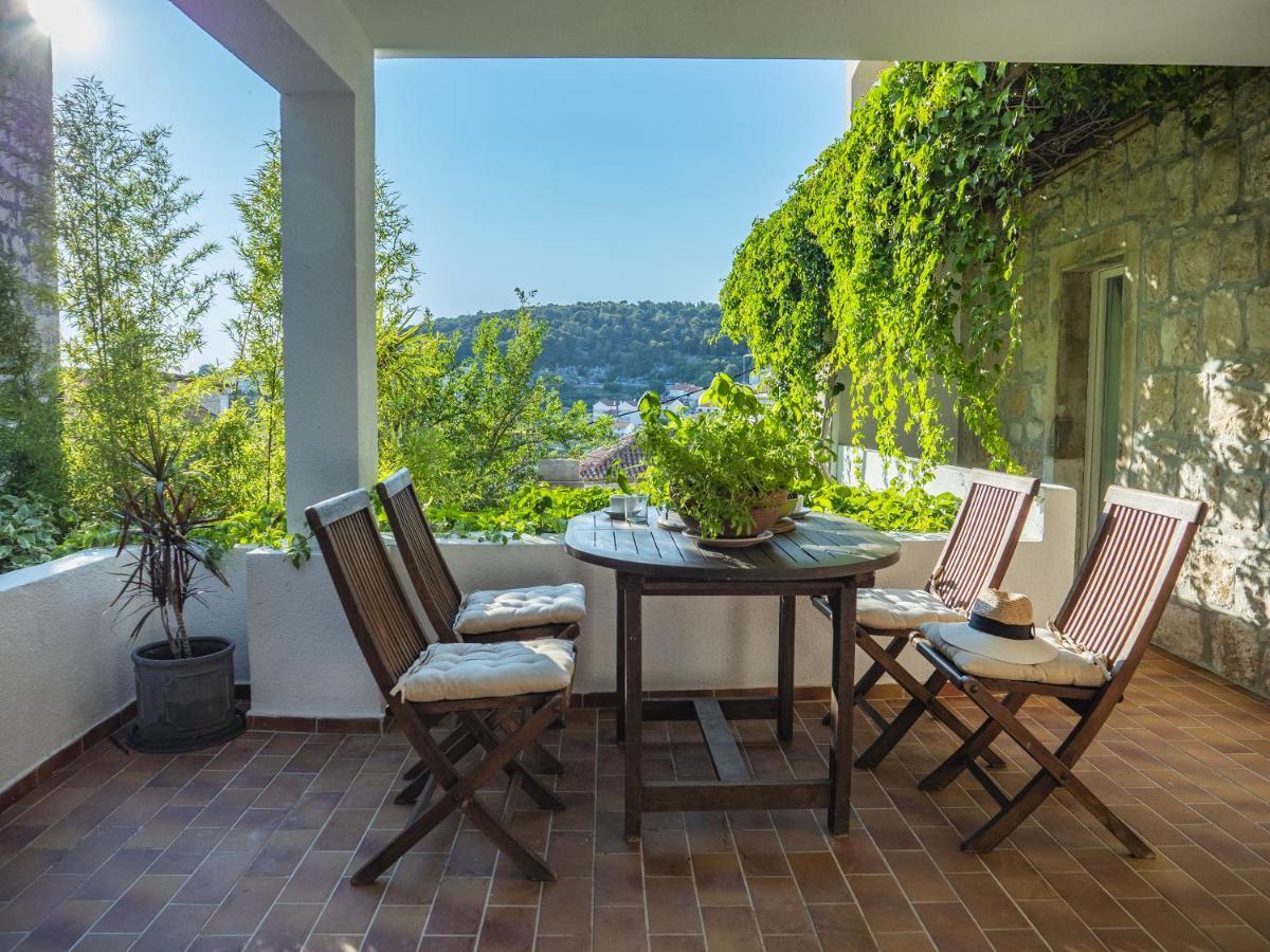חוואר Central Art House Hvar מראה חיצוני תמונה