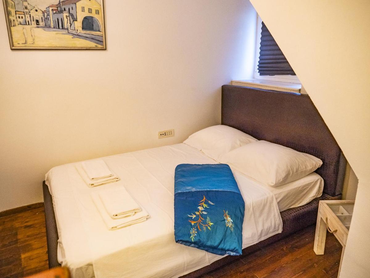 חוואר Central Art House Hvar מראה חיצוני תמונה
