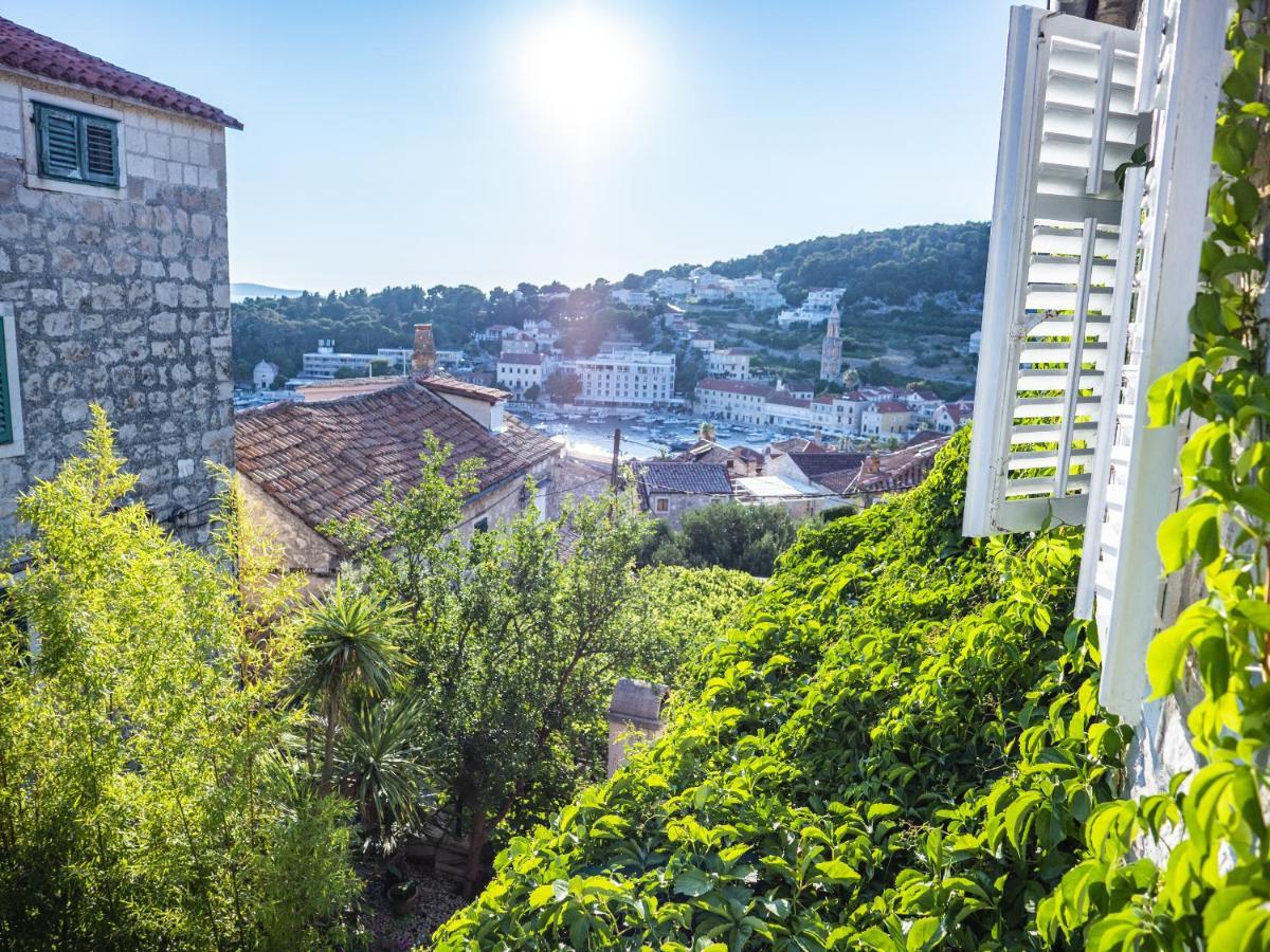 חוואר Central Art House Hvar מראה חיצוני תמונה
